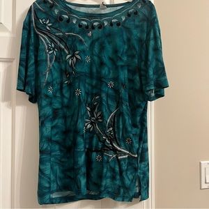 Light fancy Tom for plus size women. Brand new, flattering, slimming.